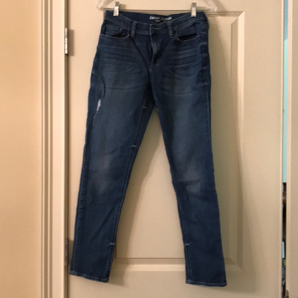 5 pocket denim jean.